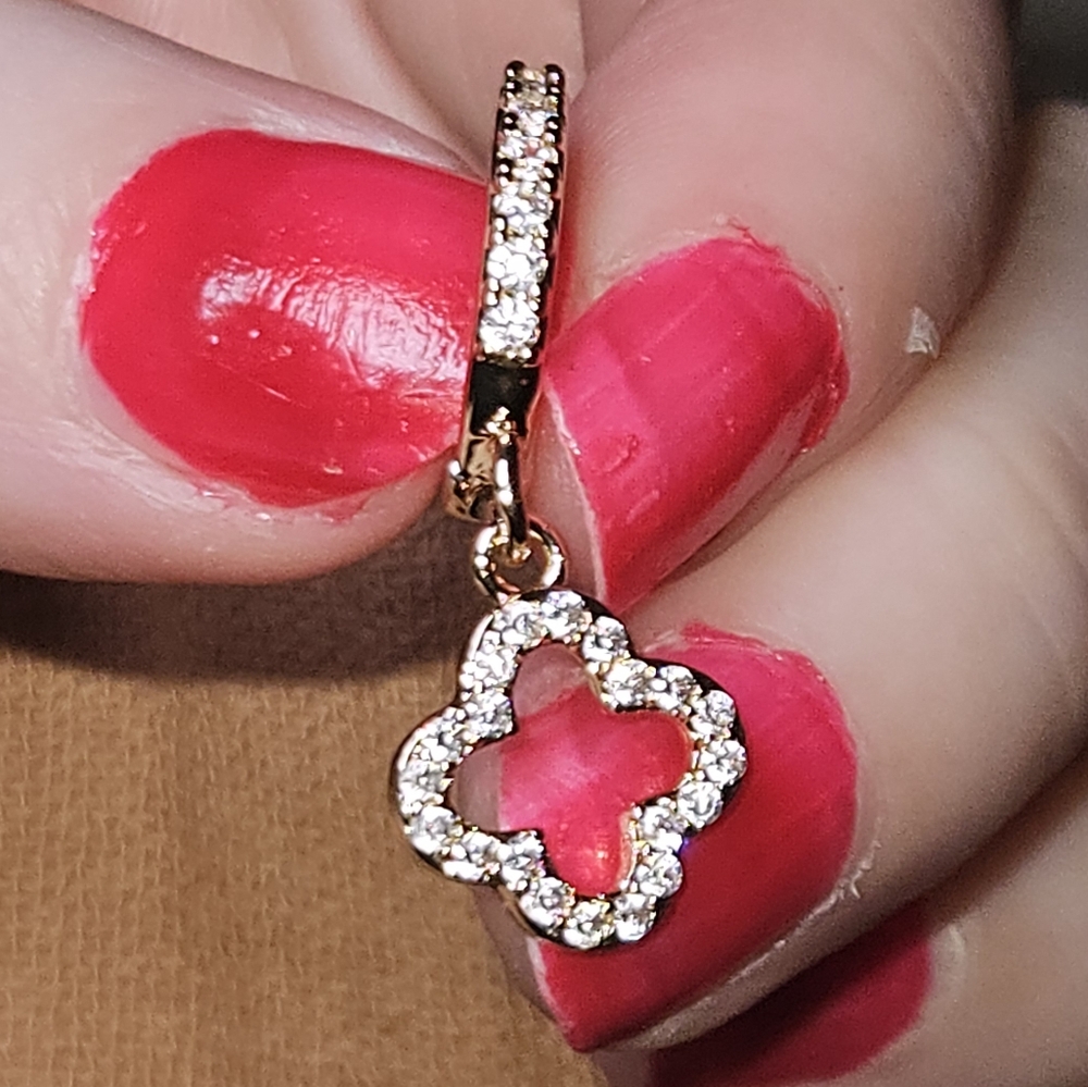 Lucky Charm Clover Earrings - Golden Aura ✨ - Picture 6 of 7